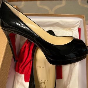 Brand New - Louboutin Altadma peep toe pumps -size 37